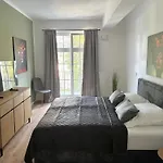 Aner 7 Luxurioeses Familienapartment Fuer Bis Zu 6 Personen Mit Kleinem Heimkino شقة دريسدن