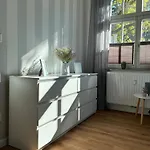 Aner 7 Luxurioeses Familienapartment Fuer Bis Zu 6 Personen Mit Kleinem Heimkino دريسدن