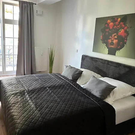 Aner7 Luxurioeses Familienapartment Fuer Bis Zu 6 Personen Mit Kleinem Heimkino Apartamento *