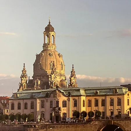 Aner7 Luxurioeses Familienapartment Fuer Bis Zu 6 Personen Mit Kleinem Heimkino * دريسدن