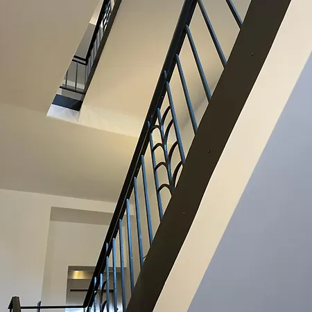 Aner 7 Luxurioeses Familienapartment Fuer Bis Zu 6 Personen Mit Kleinem Heimkino Appartement Dresde