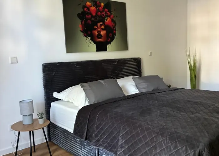 Aner7 Luxurioeses Familienapartment Fuer Bis Zu 6 Personen Mit Kleinem Heimkino * Δρέσδη