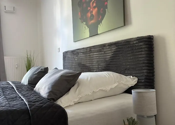 Aner7 Luxurioeses Familienapartment Fuer Bis Zu 6 Personen Mit Kleinem Heimkino Διαμέρισμα