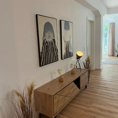 Aner 7 Luxurioeses Familienapartment Fuer Bis Zu 6 Personen Mit Kleinem Heimkino דירה *
